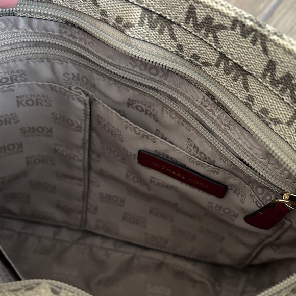 Michael Kors Monogram Cream and Brown Crossbody/Messenger Bag - Picture 7 of 12